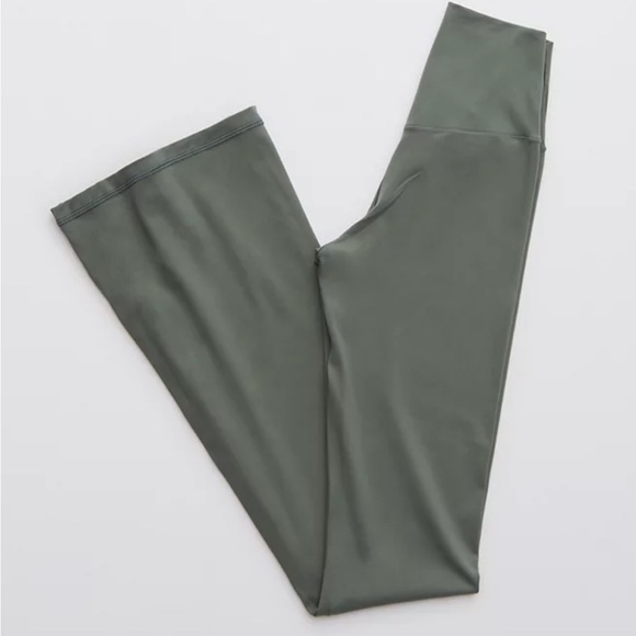 Aerie Hi-Rise Flare Leggings - Picture 2 of 9